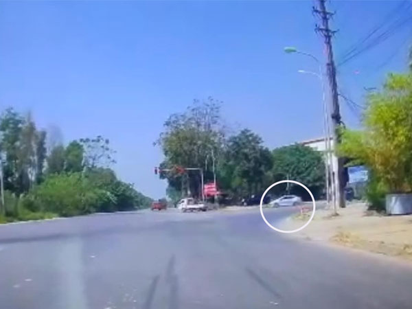 Hà Nội: Nam thanh niên nguy kịch, người nhà cầu cứu cộng đồng mạng truy tìm xe gây tai nạn