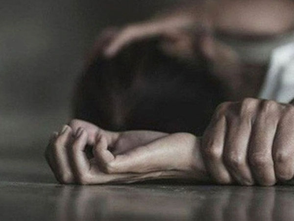 Nữ sinh lớp 8 bị hàng xóm xâm hại đến mang thai đôi: Bố mẹ đi làm ăn xa, ở nhà với ông bà
