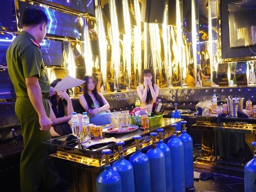 Đột kích quán Karaoke, massage G7 nổi tiếng, giải cứu 58 nạn nhân nữ