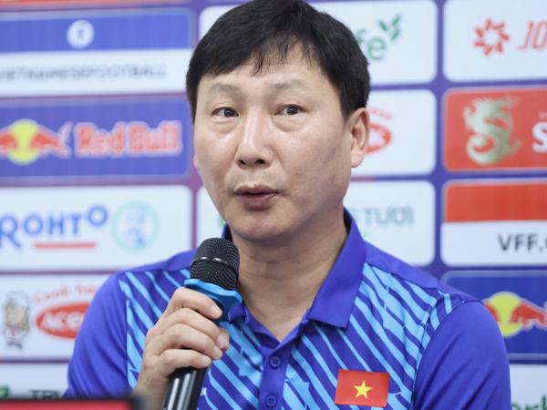 HLV Kim Sang Sik: Tuyển Việt Nam sẽ thắng Ấn Độ