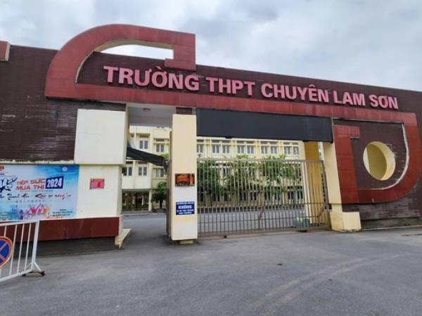 Sở GD-ĐT Thanh Hóa là nguyên do gây 'lùm xùm' ở trường chuyên Lam Sơn?