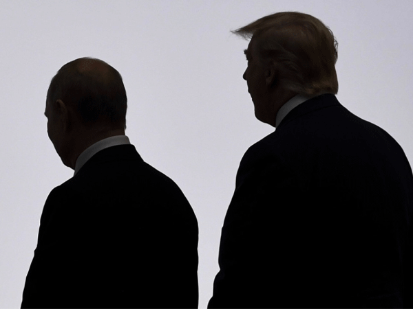 Điện Kremlin xác nhận ông Trump gửi bộ xét nghiệm Covid-19 cho Tổng thống Putin