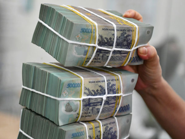 Gửi tiết kiệm, nên chọn lĩnh lãi đầu kỳ hay cuối kỳ để hưởng lãi suất cao?