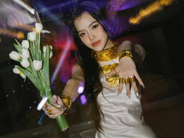 Cô dâu Cần Thơ nhận 13 cây vàng, 2 sổ đỏ, danh tính chú rể gây ngỡ ngàng