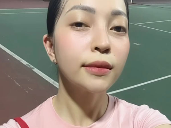 Hot girl Nhật Lê lộ nhan sắc thật trên sân pickleball, khác xa ảnh 'sống ảo' đăng Facebook