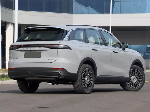 Tập đoàn xây nhà máy 200.000 xe/năm ở Việt Nam ra mắt SUV cùng cỡ Sorento, 'ăn' 1,35L/100km giá 455 triệu