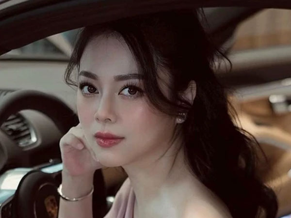 Tuyên bố chính thức của Hằng Túi về drama với vợ chồng nhiếp ảnh gia nổi tiếng: 'Tôi sai vì...'