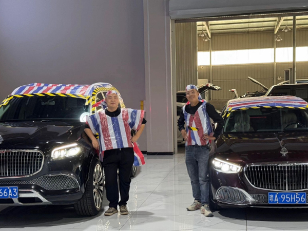 Hàng loạt chủ xe Mercedes ở Trung Quốc phủ bạt trên nóc sau vụ 'Maybach 7,5 tỷ mới mua đã dột nước', chuyện gì đang xảy ra?