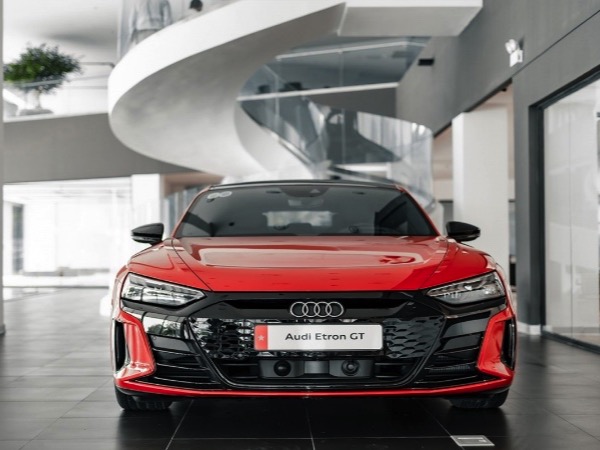 Audi e-tron GT và RS e-tron GT bị triệu hồi tại Việt Nam vì lỗi pin cao áp