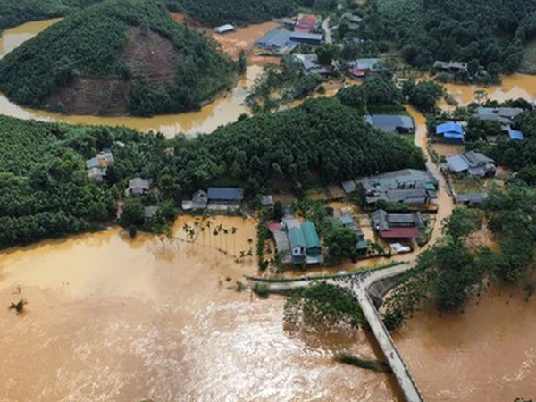 Mưa lớn gây ngập sâu, hàng trăm hộ dân Yên Bái bị cô lập
