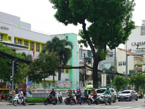 Vì sao TPHCM không mưa vẫn rì rầm tiếng sấm?