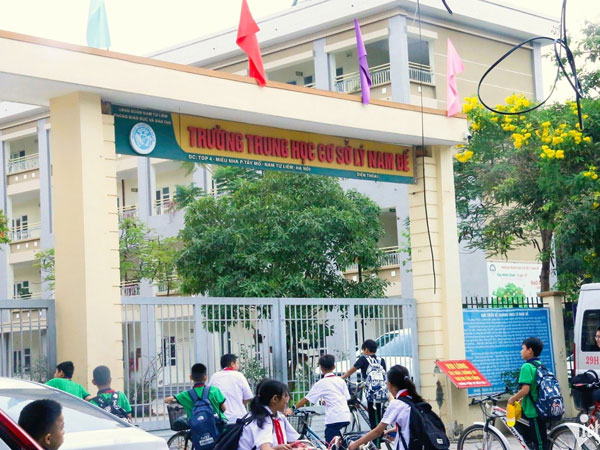 Bị phản ánh ưu ái phân công giáo viên môn Công nghệ dạy Toán, hiệu trưởng nói gì?