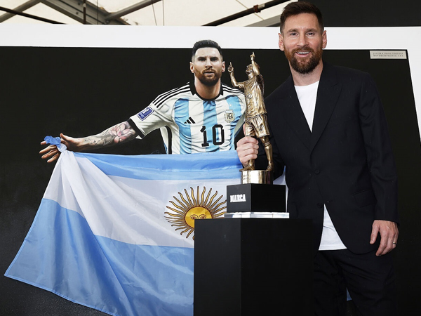Báo thân Real trao giải thưởng độc nhất vô nhị cho Messi, Ronaldo được xếp ở đâu?
