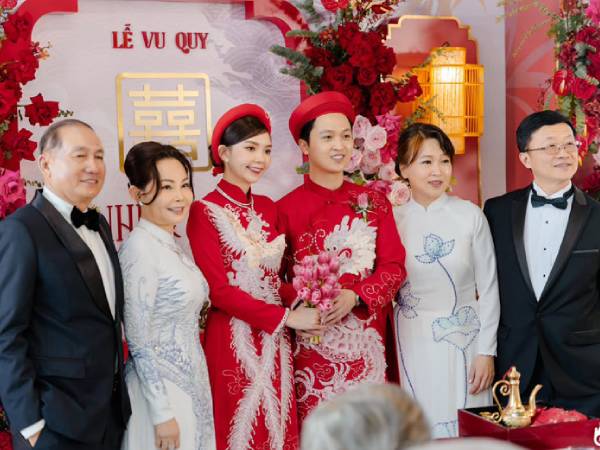 Cô dâu An Giang nhận quà 100 tỷ, run rẩy nghe chồng nói một câu lúc sinh con