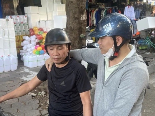 Bắt người đàn ông phá két sắt trộm vàng