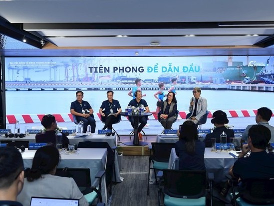 Rời 'ghế nóng' chỉ 2 ngày trước Đại hội cổ đông, bị nhà đầu tư 'hỏi khó', nguyên CEO Coteccons nói gì?