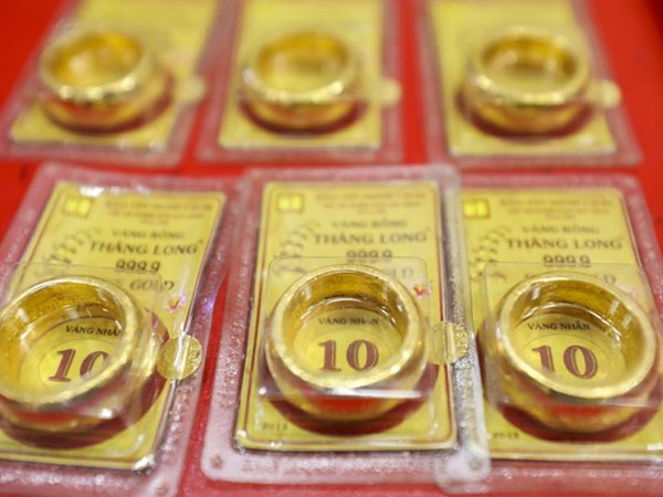 Giá vàng trụ vững trên đỉnh cao lịch sử