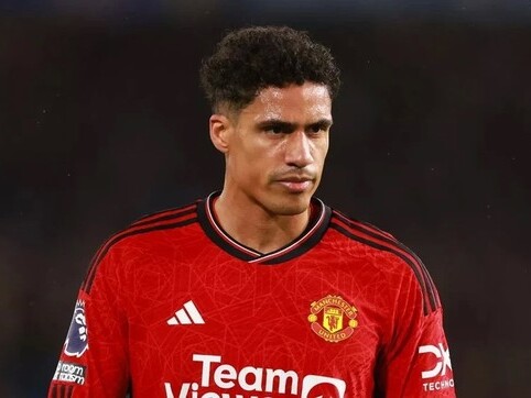 Varane khen ngợi Real Madrid, chê MU 'không phù hợp'