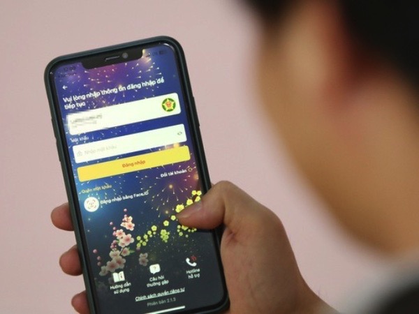 Bị 'hack' gần 3 tỷ đồng sau khi làm theo hướng dẫn của cán bộ công an dỏm