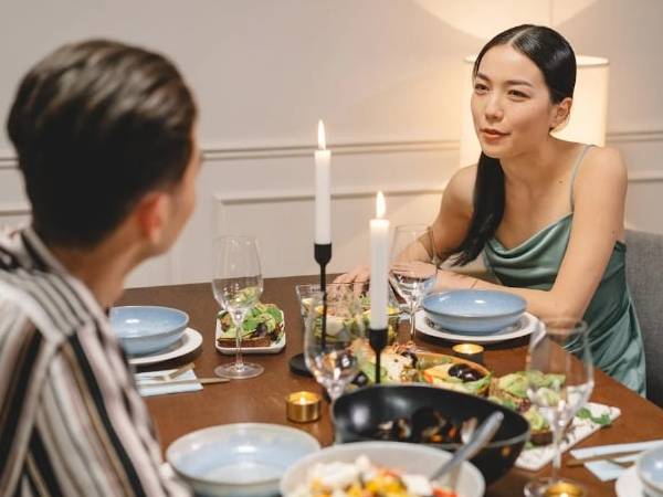 Sau trận cãi vã nảy lửa ngày 20/10, vợ chồng tôi nhận ra bài học quý giá