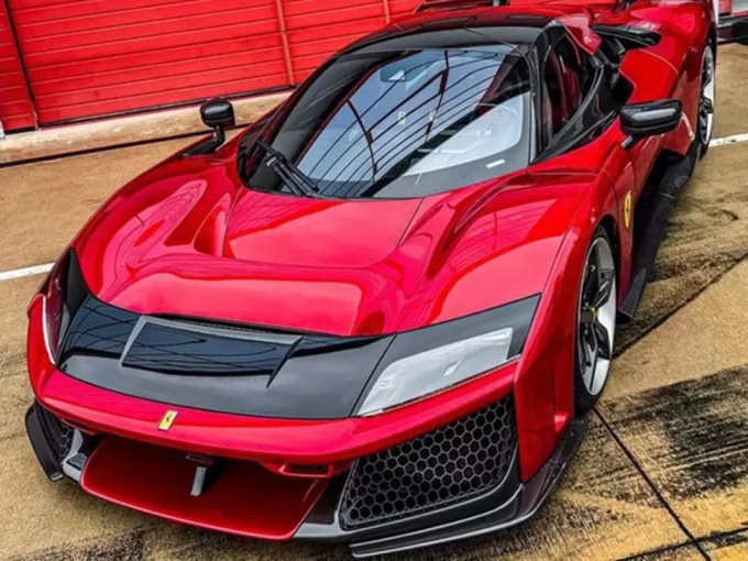 Tận thấy siêu phẩm Ferrari F80 giá 3,9 triệu USD ngoài đời thực