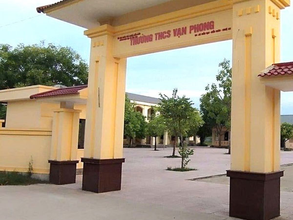 Xảy ra xô xát trên trường học, hai thầy cô cùng làm đơn tố cáo nhau
