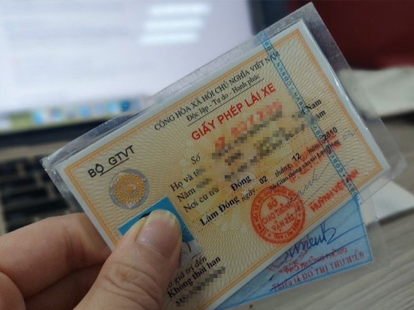 Bắt đầu cung cấp bổ sung phôi giấy phép lái xe