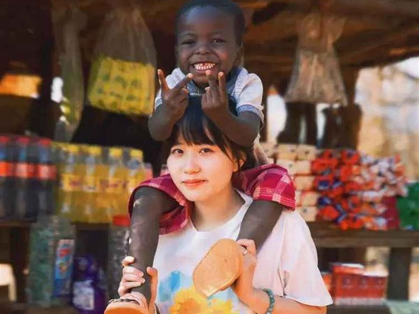 Chị gái Quang Linh Vlogs kín tiếng và những điều ít ai biết