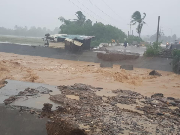 Philippines: 7 người thiệt mạng do bão Trami, nước ngập tới ngực