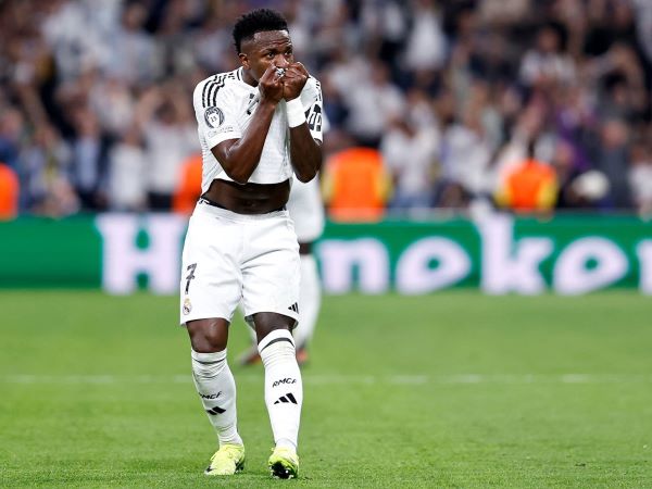Real Madrid thắng kịch tính Dortmund: Vinicius và vũ điệu Quả bóng vàng