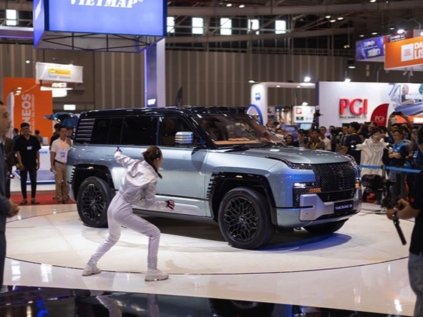BYD gây 'choáng ngợp' với dàn ôtô điện hoá tại VMS 2024