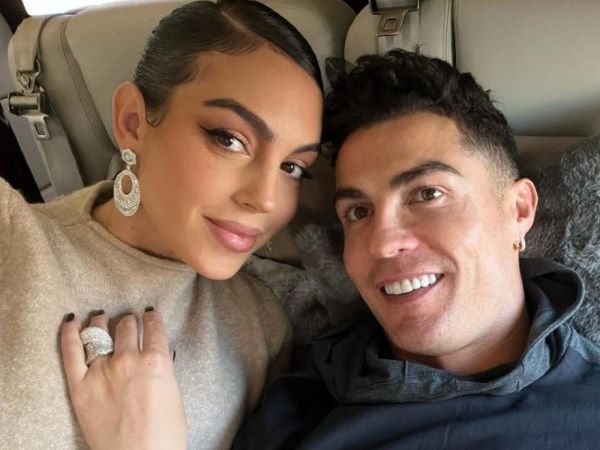 Bạn gái phải nhập viện 4 ngày vì bệnh nguy hiểm, Ronaldo quyết định nghỉ thi đấu