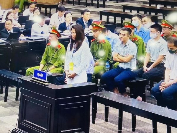 Giai đoạn 2 vụ ‘chuyến bay giải cứu’: Doanh nghiệp móc ngoặc, nâng giá kiếm lời