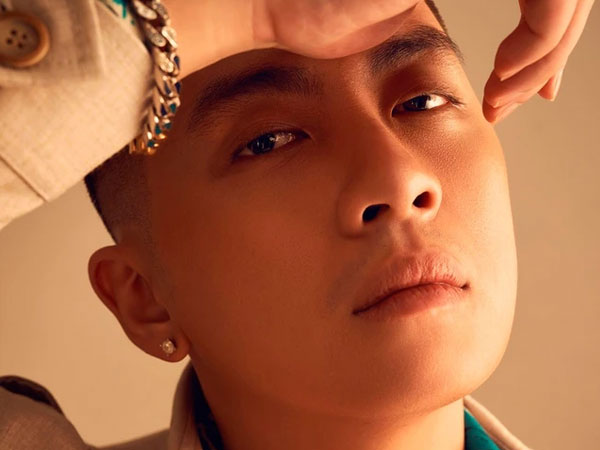 DJ Thái Hoàng vừa bị đưa về trụ sở công an khi đi diễn tại quán bar ở TP.HCM là ai?