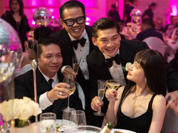 Đám cưới NTK Thái Công với CEO kém 17 tuổi Yves Huy Phan: Tiệc sang trọng, MC Thanh Bạch và loạt sao Việt góp mặt