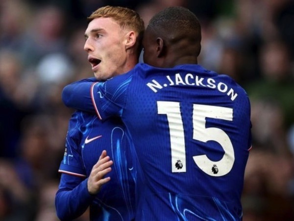 'Song sát' tỏa sáng, Chelsea áp sát top 4