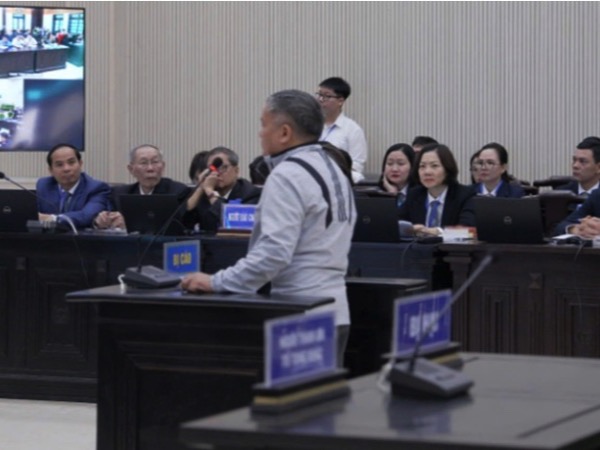 Cựu giám đốc Ban quản lý dự án khai mang tiền tỉ đi hối lộ lãnh đạo tỉnh