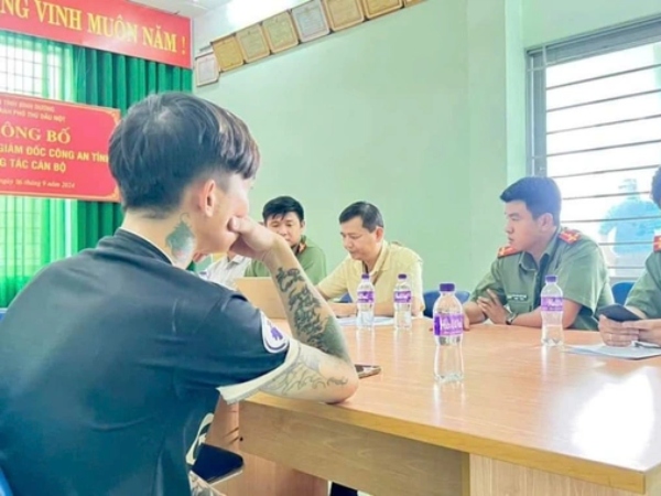Nam thanh niên tung tin học sinh lớp 3 đâm chết bạn chung trường ở Bình Dương