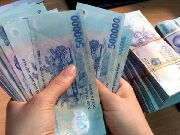 Áp lực từ nợ xấu ngân hàng