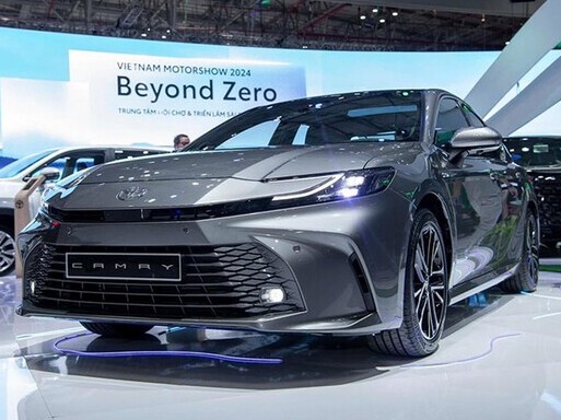 Tận thấy Toyota Camry cao cấp nhất tại Việt Nam, hơn 1,5 tỷ
