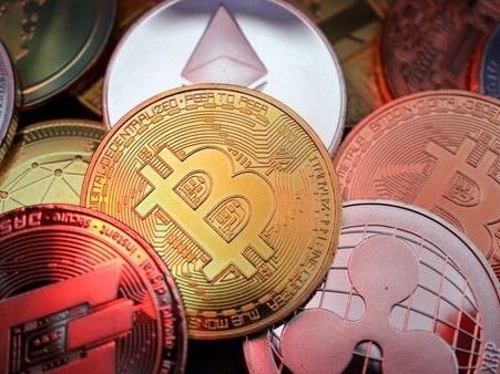 Bitcoin tăng vọt lên 72.000 USD khi bầu cử Mỹ đến gần