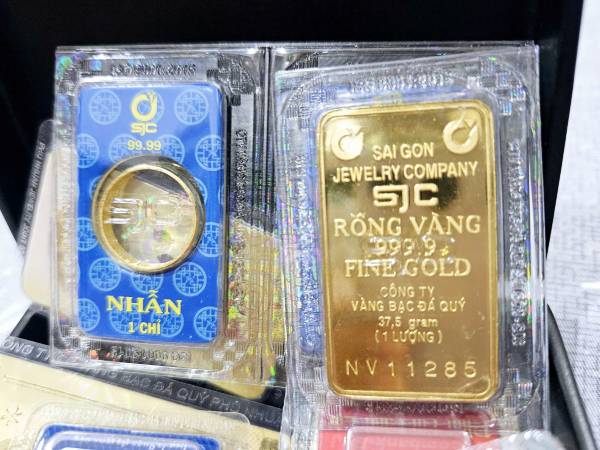 Vàng nhẫn tăng vọt lên 89 triệu đồng/lượng