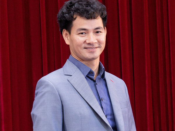 NSND Xuân Bắc: Từ Núi 'Sóng ở đáy sông' tới Cục trưởng Cục Nghệ thuật biểu diễn