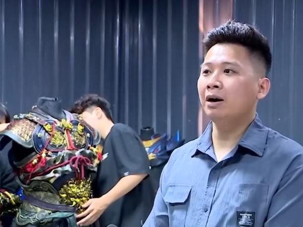 Phóng viên VTV hóa thành nhân vật Black Myth: Wukong với bộ giáp trăm triệu