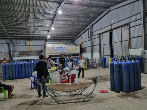 Phát hiện tổng kho khí cười, có cả xe bồn dung tích 22.000 lít