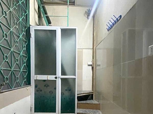 Nhà 'cộc đầu' 5m2 ở Hà Nội giá 1,15 tỷ: Khách đến xem nhận yêu cầu bất ngờ