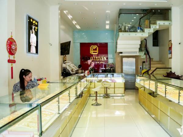 Đang mùa cưới, tiệm vàng ở Quảng Ninh, Nam Định lại gặp cảnh lạ thường