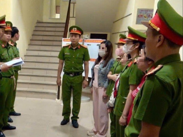 Xâm phạm nhà ở cháu gái, 3 người phụ nữ bị khởi tố