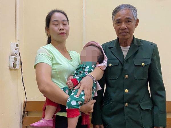 Vụ bé gái hơn 1 tuổi bị bỏ rơi ở Hải Dương: Người mẹ ruột đã xin nhận lại con cùng lời cam kết