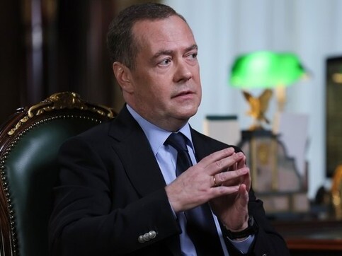 Ông Dmitry Medvedev: Phương Tây đánh giá thấp Nga về vũ khí hạt nhân
